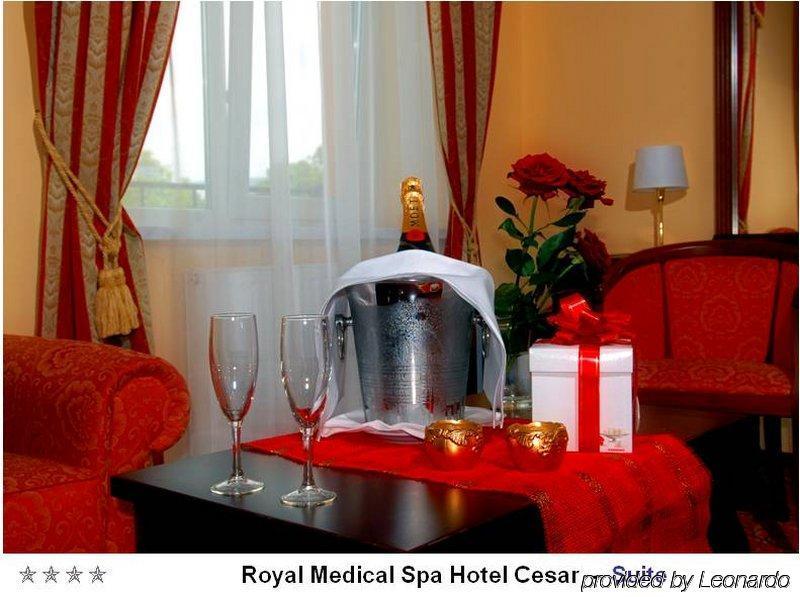 Royal Medical Cezar Hotel Truskavets Exterior foto